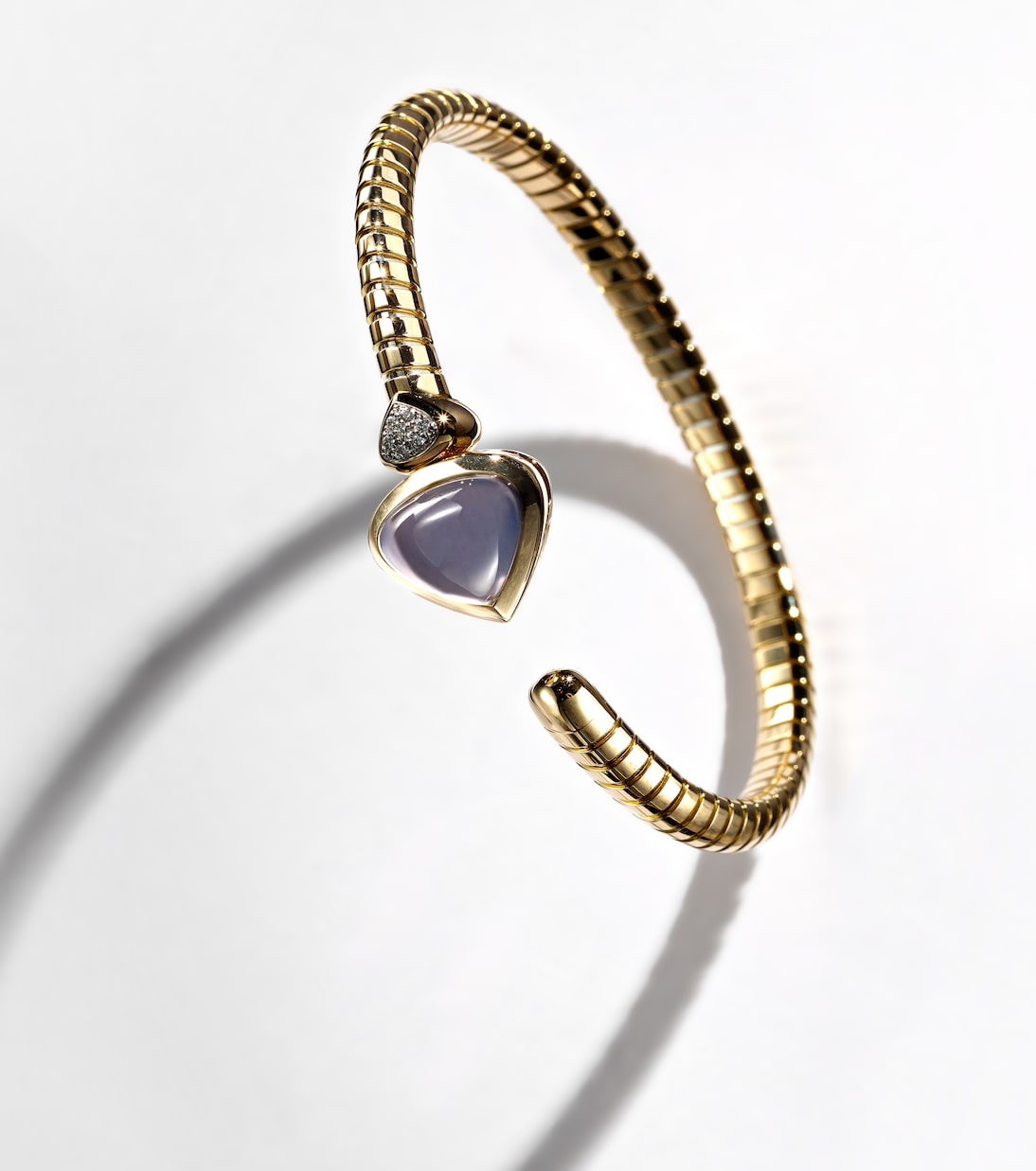 Trisolina Bypass 18kt gold cuff bracelet with chalcedony and diamonds | Marina B