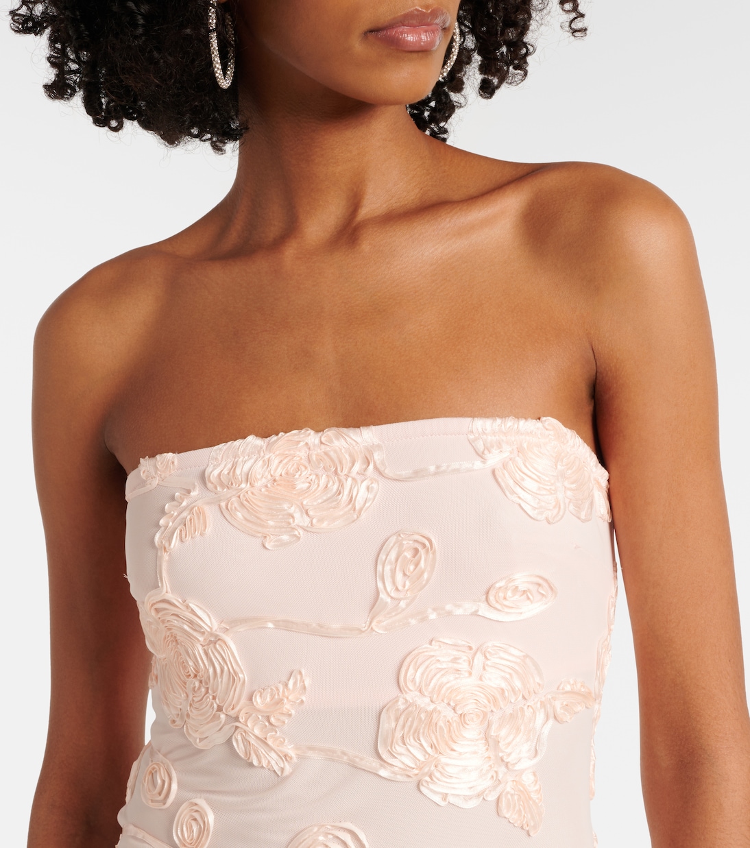 Robe longue brodée en résille | Rotate