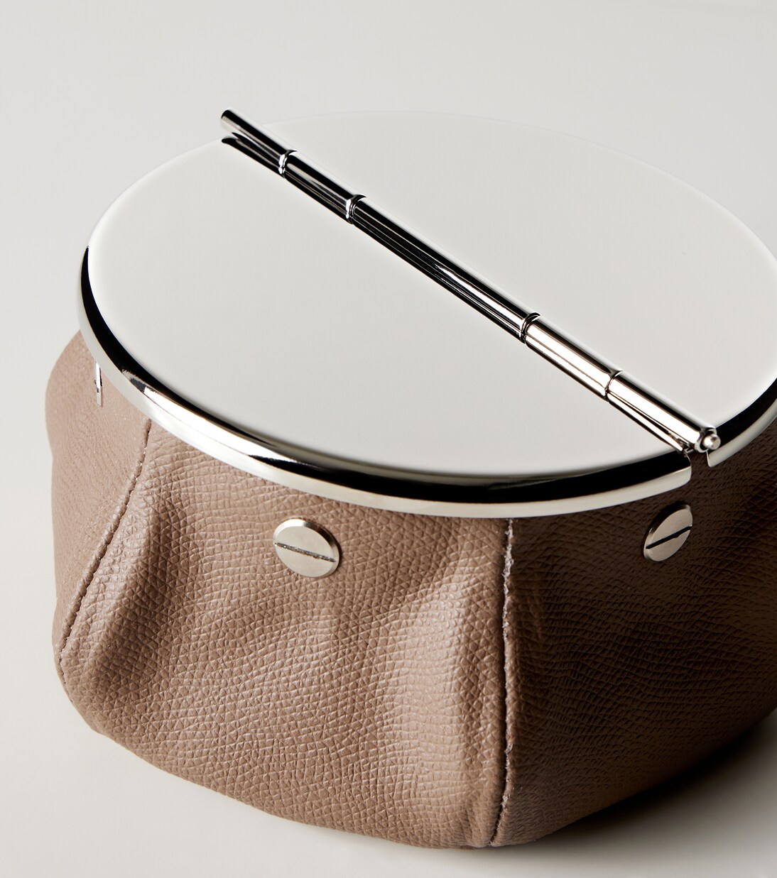 Cendrier Laurence Bean Bag en cuir | Giobagnara