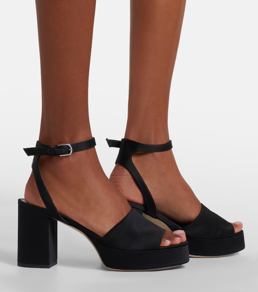 Plateausandalen aus Satin | Toteme