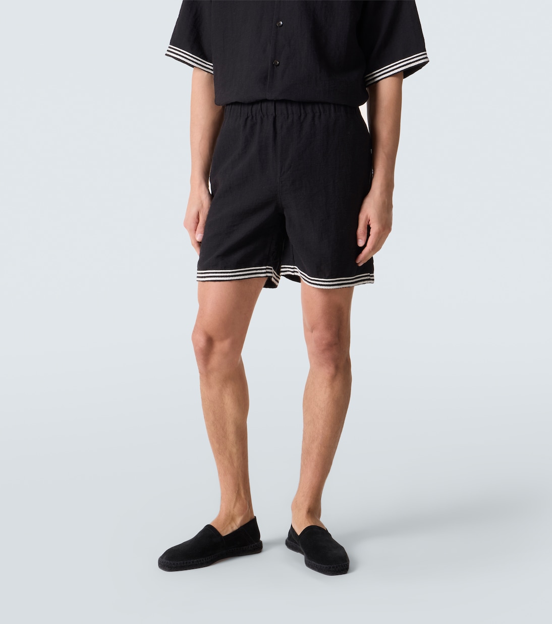 Embroidered shorts | Commas