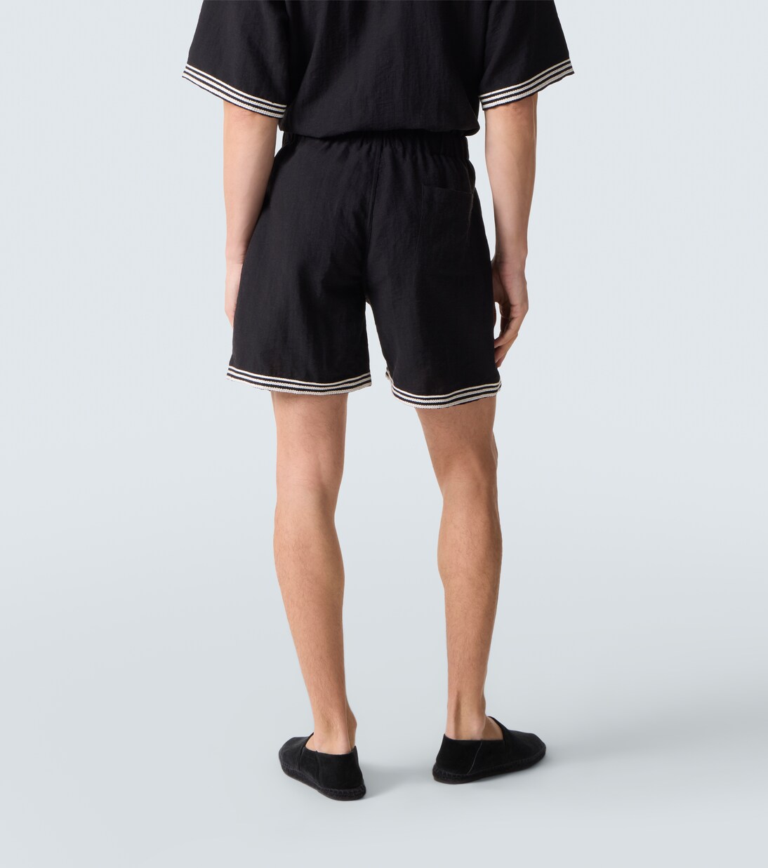 Embroidered shorts | Commas