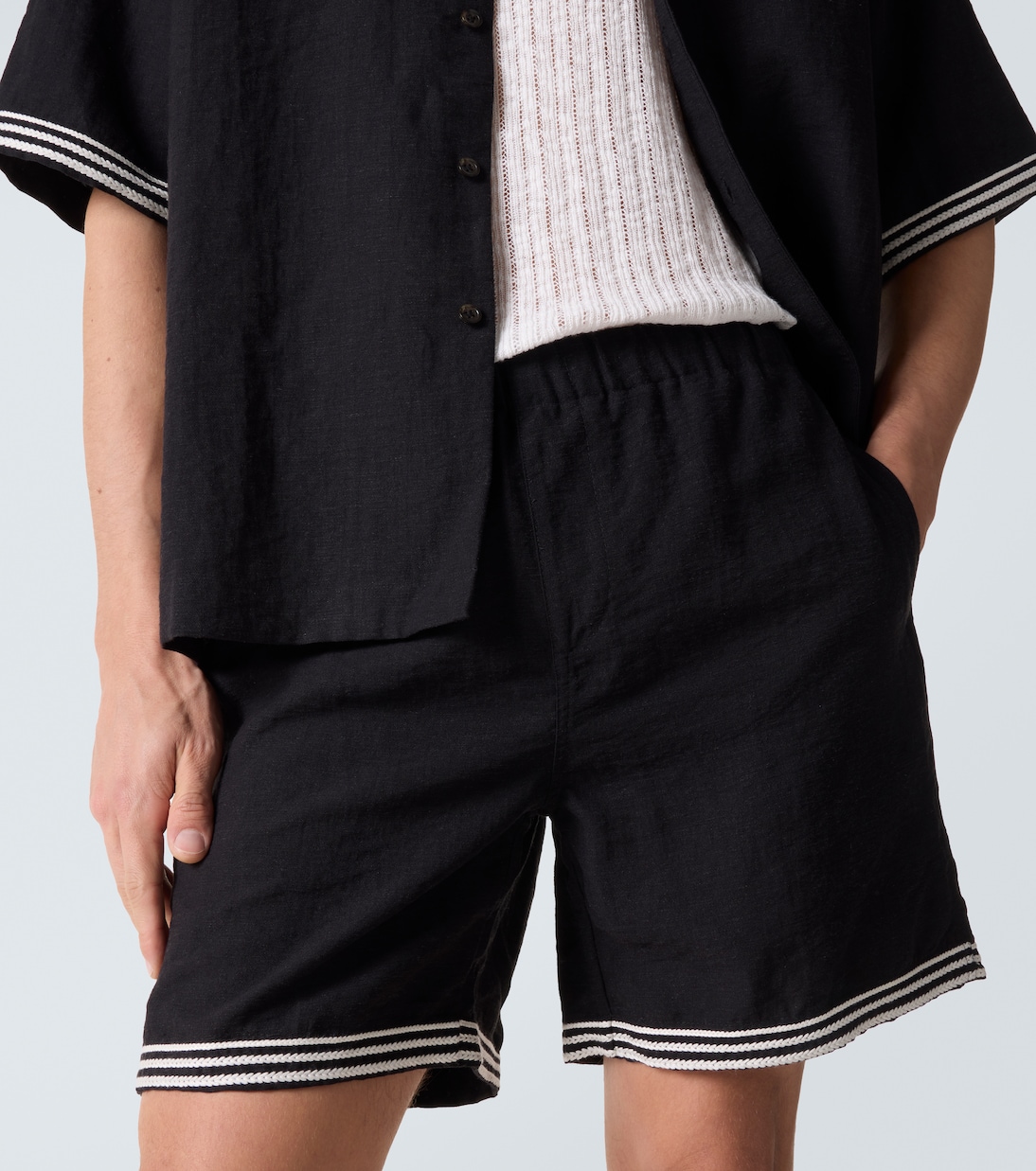 Embroidered shorts | Commas