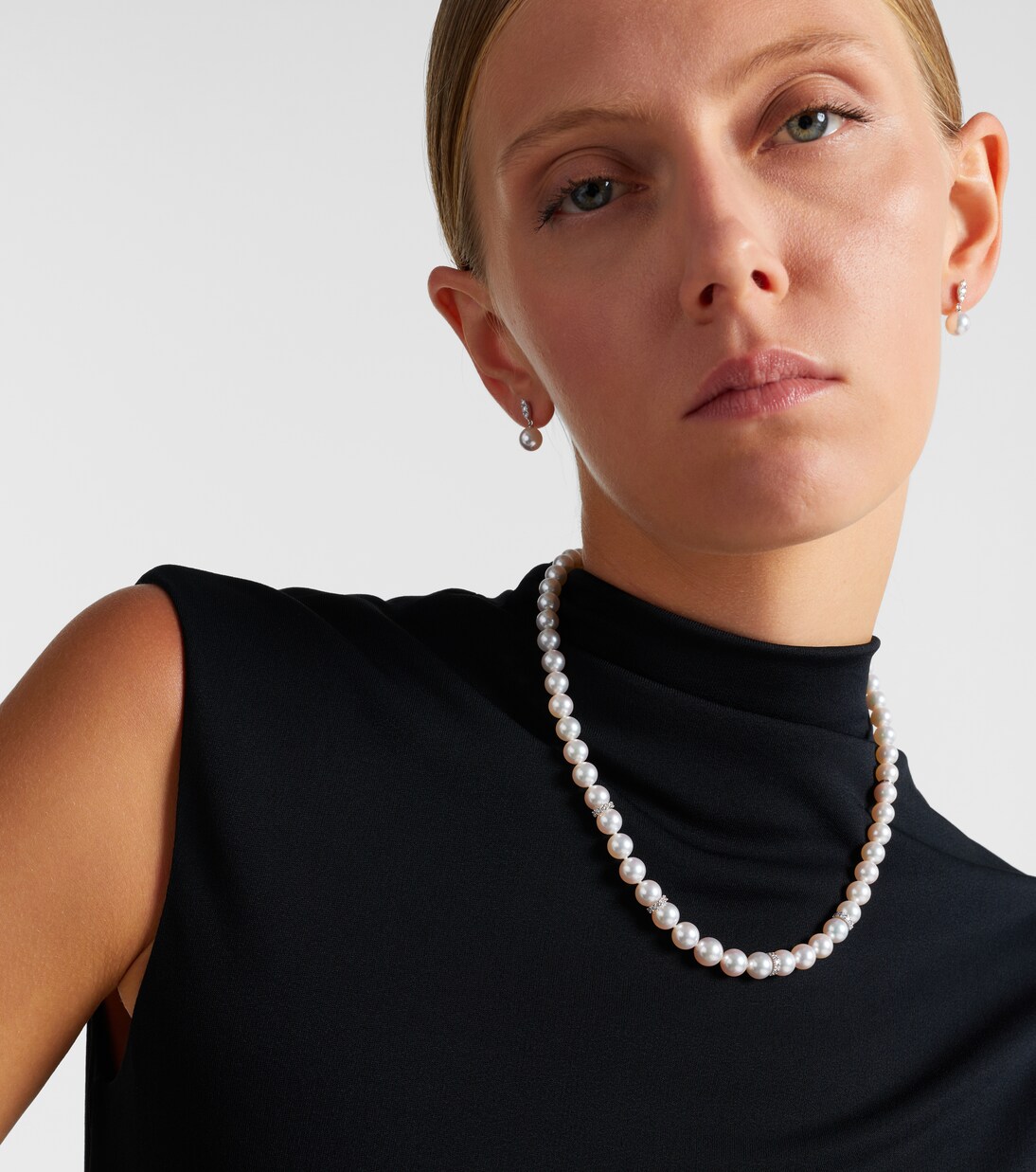 Collana in oro bianco 18kt con perle e diamanti | Mikimoto