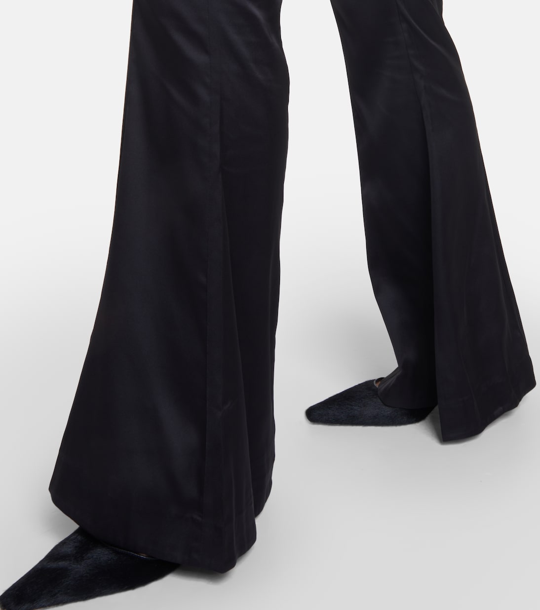 Pantalon évasé Pippen à taille haute en satin | Acne Studios
