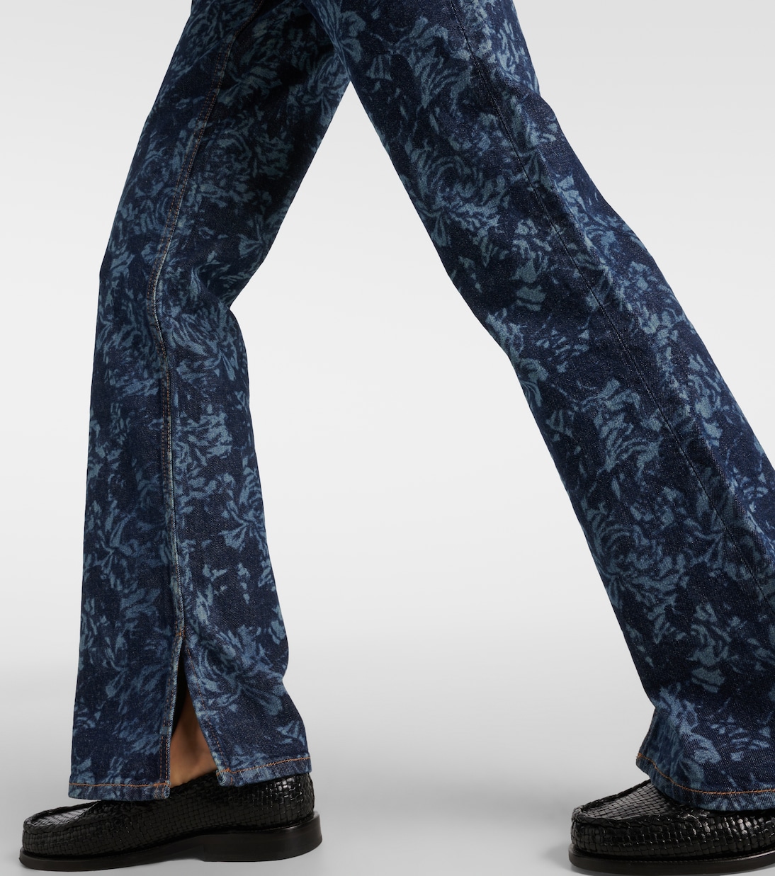 Bedruckte High-Rise Flared Jeans | Ganni