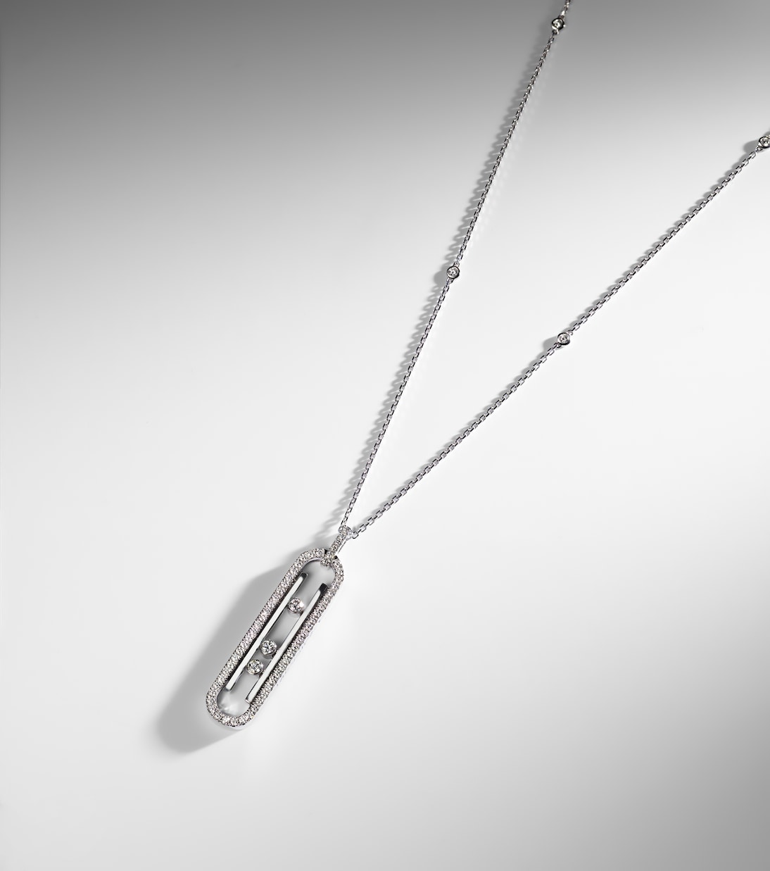 Move 10th 18kt white gold pendant necklace with diamonds | Messika