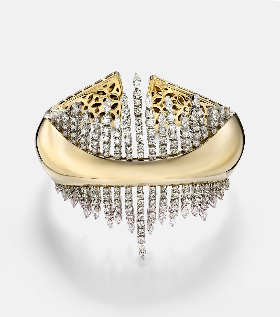 Armreif Golden Strada aus 18kt Gelbgold (750/1000) mit Diamanten | Yeprem