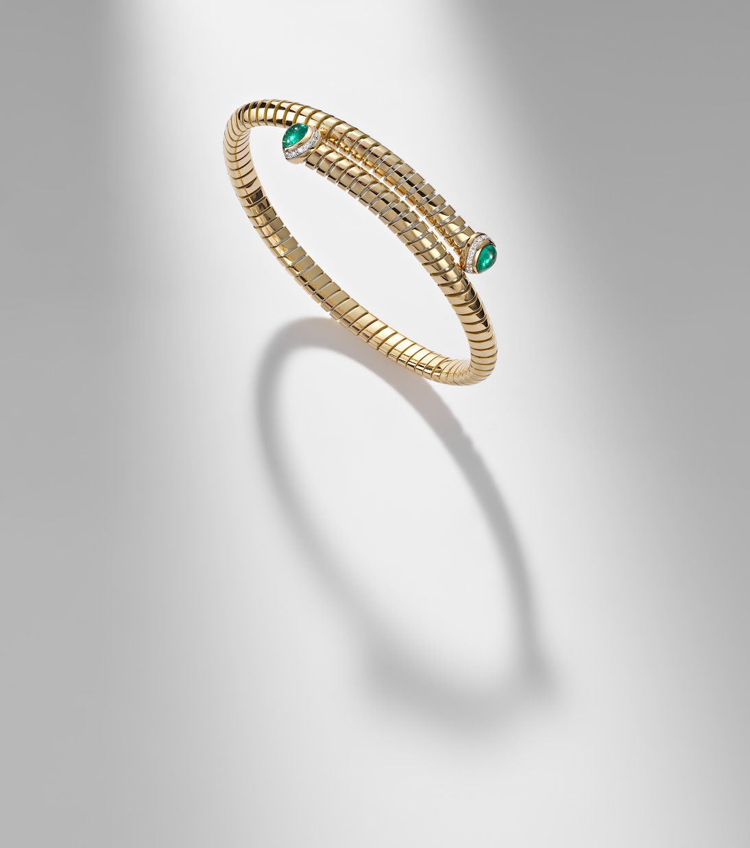 18kt yellow gold bangle with emeralds and diamonds  | Marina B