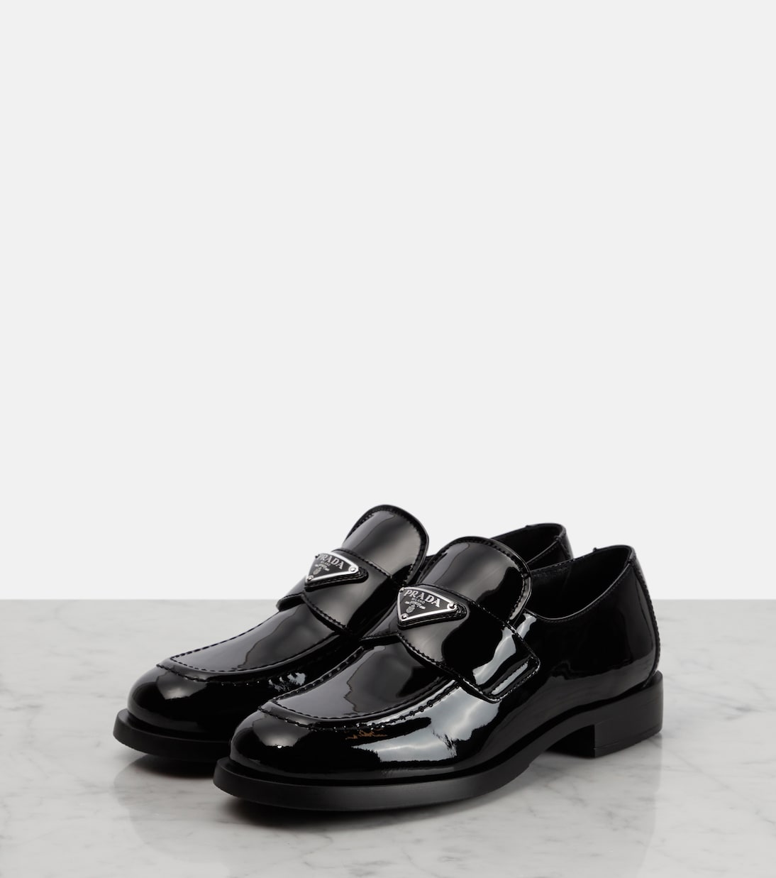 Mocassins en cuir verni à logo | Prada