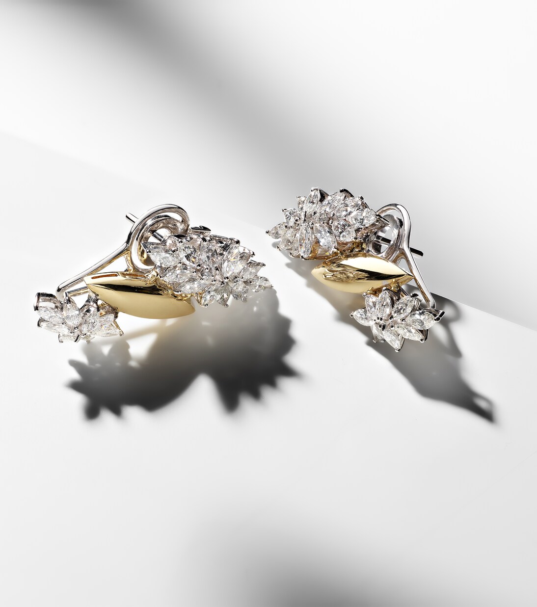 Boucles d'oreilles Golden Strada en or jaune et blanc 18 ct, diamants | Yeprem