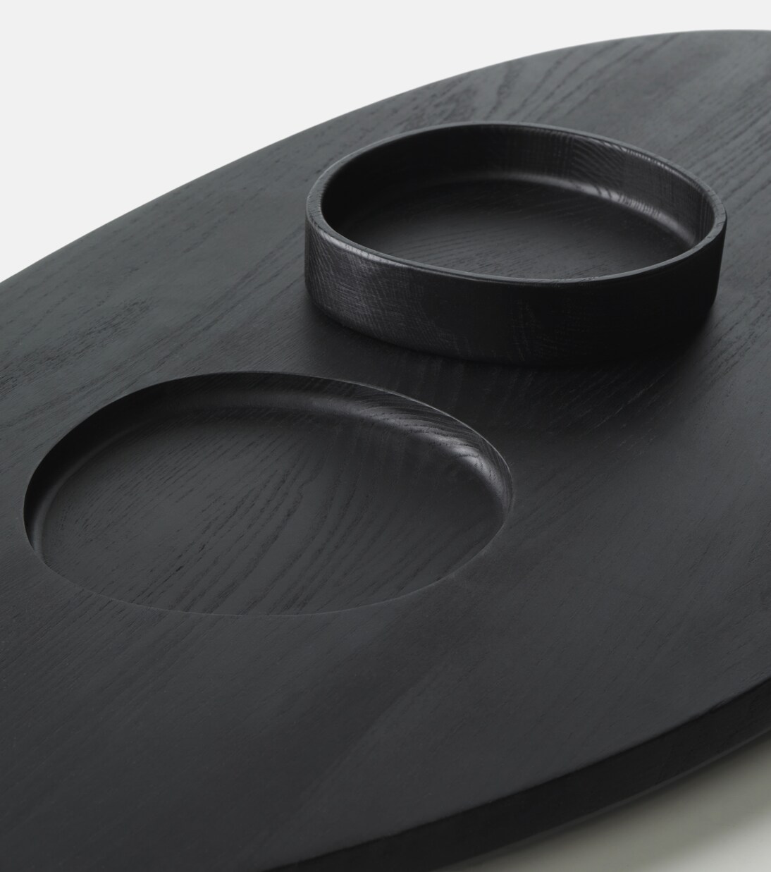 Dune wooden platter and bowl by Kelly Wearstler | Serax