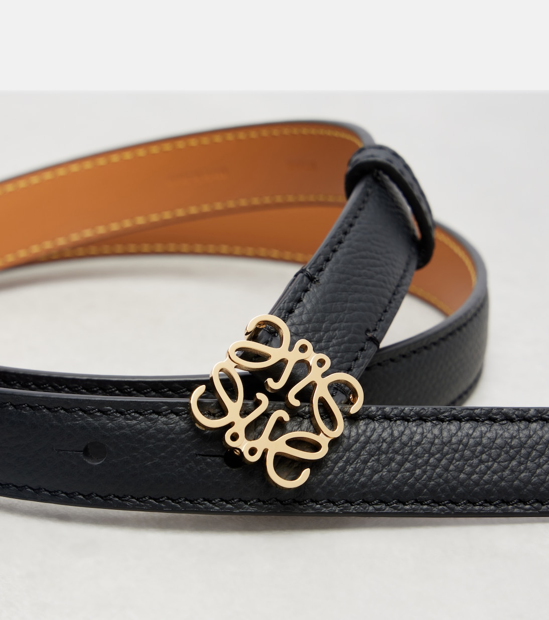 Cinturón de piel con anagrama | Loewe