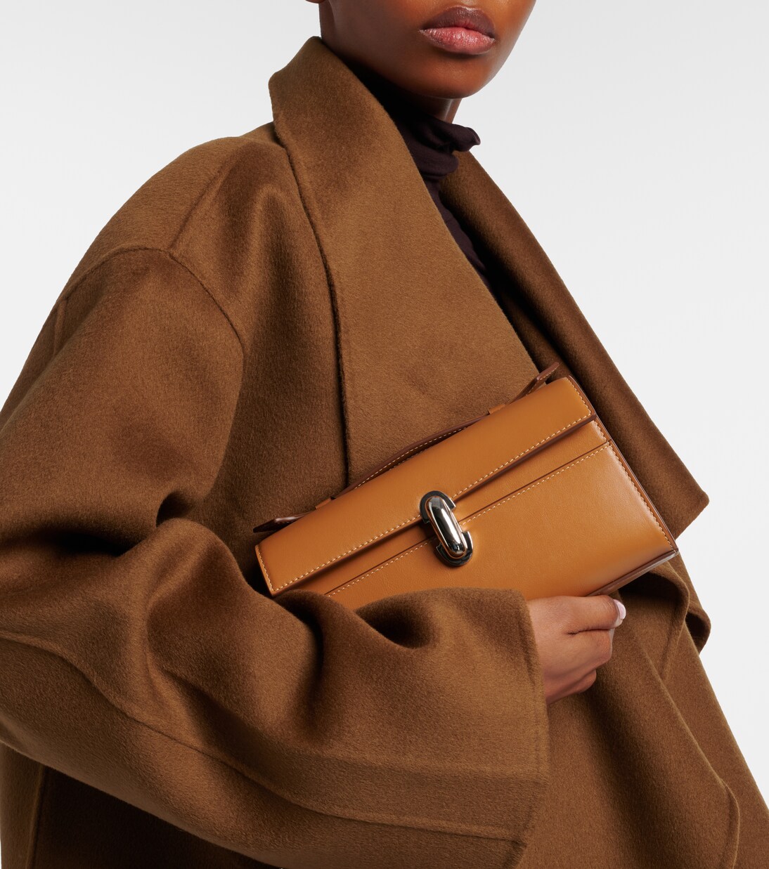 Symmetry Pochette 레더 탑 핸들 백 | Savette