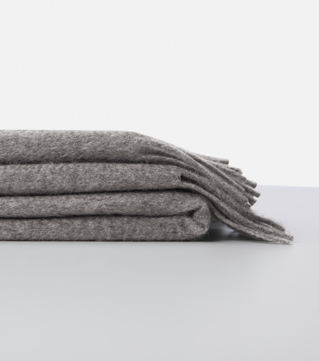 Unito fringed cashmere blanket | Loro Piana