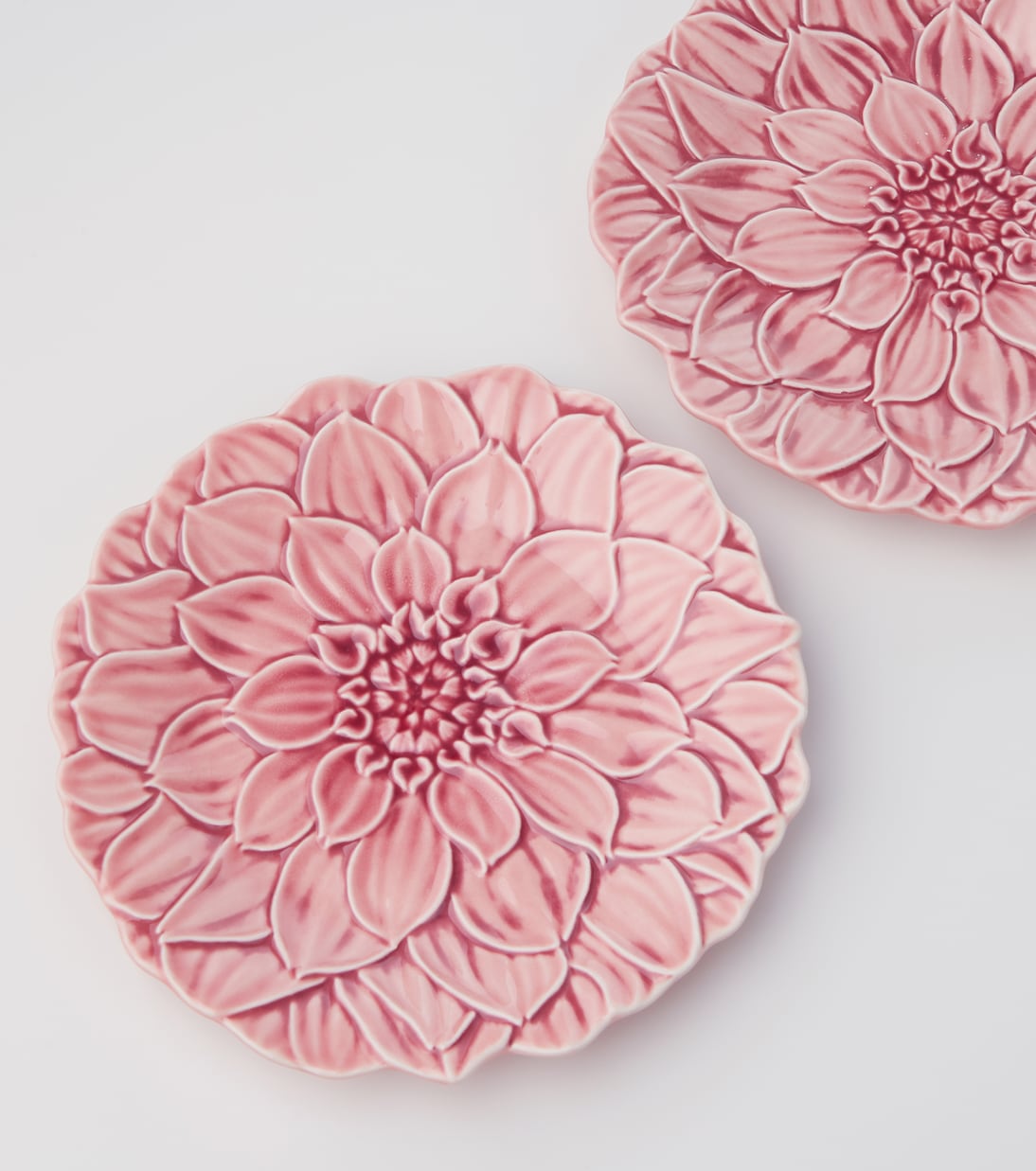 Maria Flor Dahlia set of 4 ceramic dinner plates | Bordallo Pinheiro