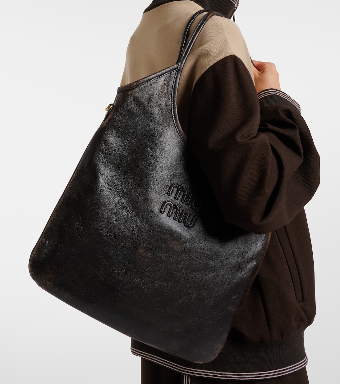 Ivy distressed leather shoulder bag | Miu Miu