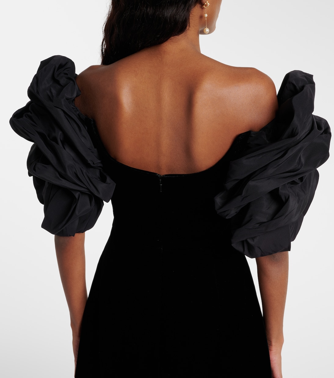 Off-shoulder velvet minidress | Carolina Herrera