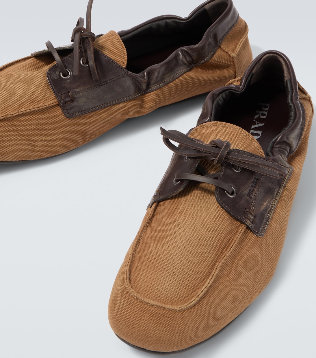 Segelschuhe Shuffle aus Canvas mit Leder | Prada