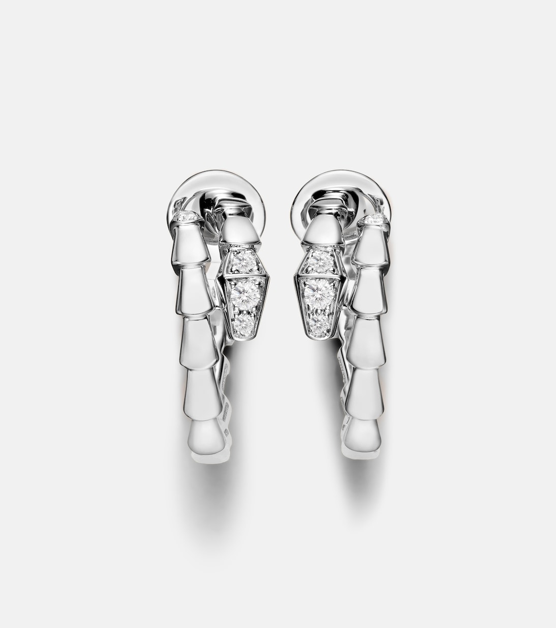 Serpenti Viper 18kt white gold earrings with diamonds | Bvlgari
