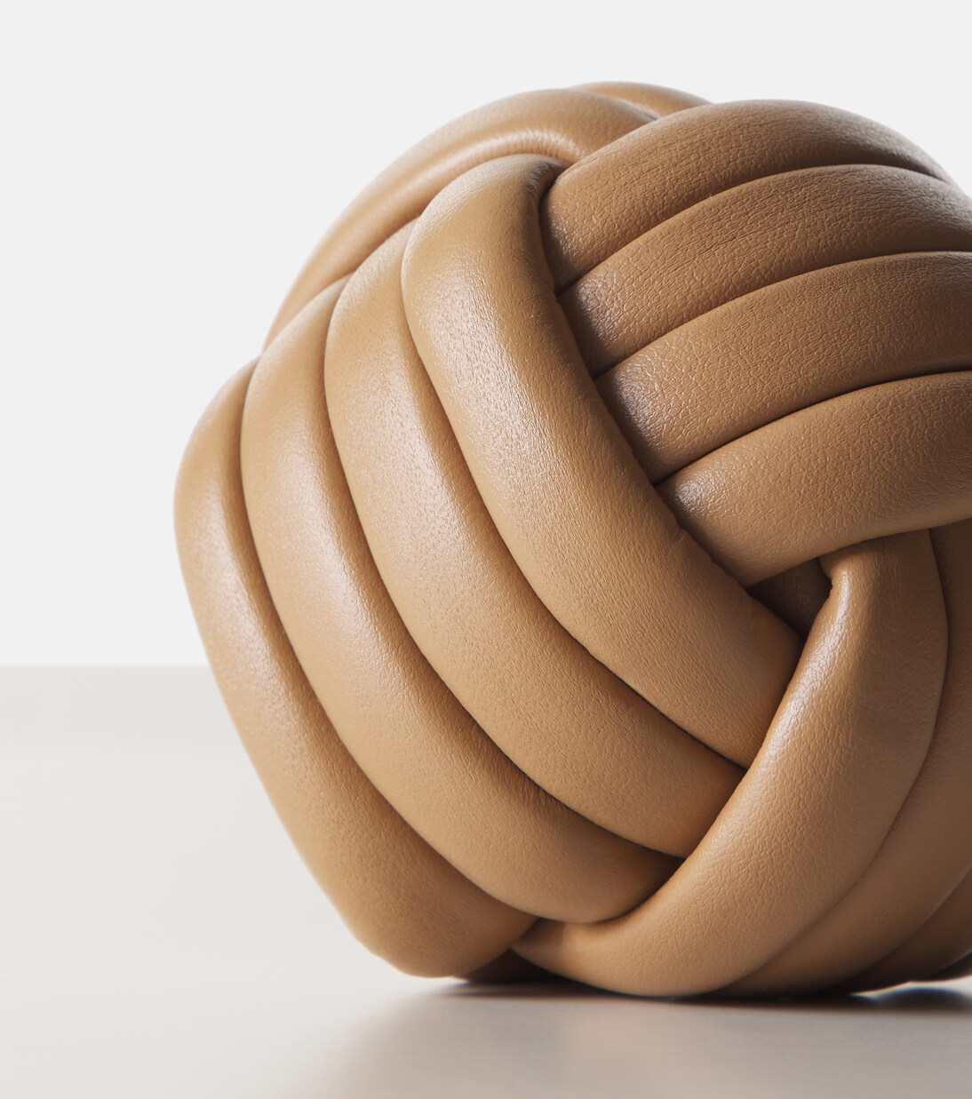 Nodo leather paperweight | Giobagnara