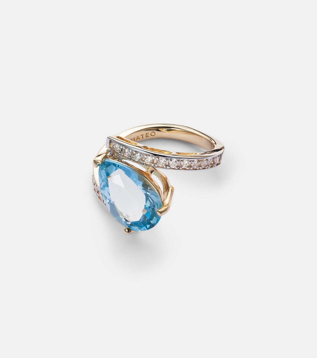 Slanted 14kt gold ring with topaz and diamonds  | Mateo