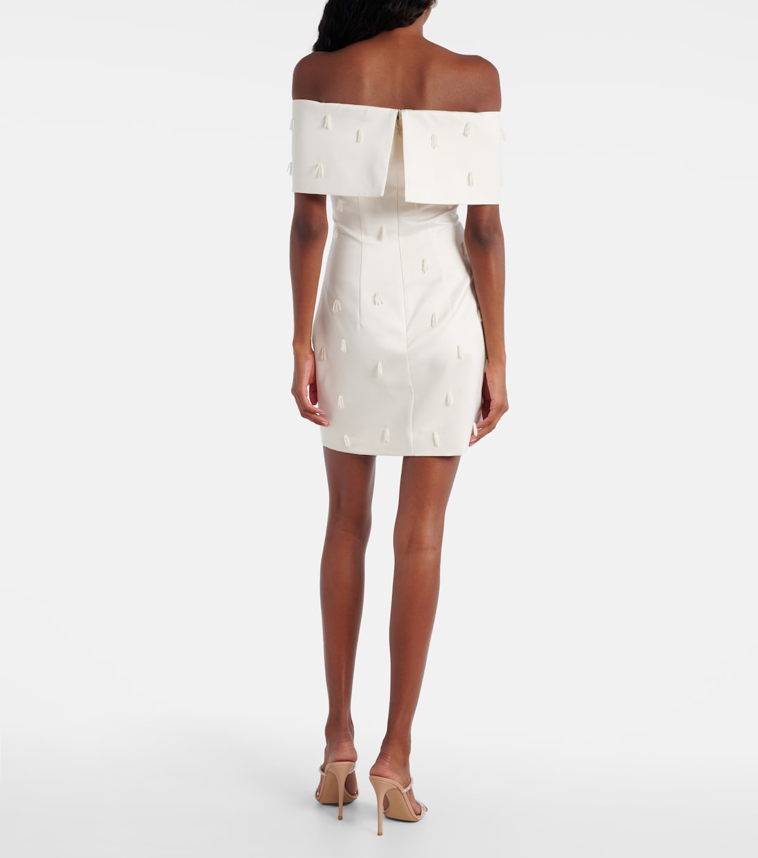 Robe en satin à encolure bardot | Rotate