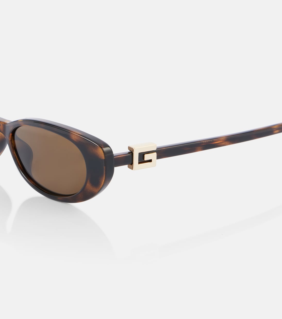 Cat-eye sunglasses | Gucci
