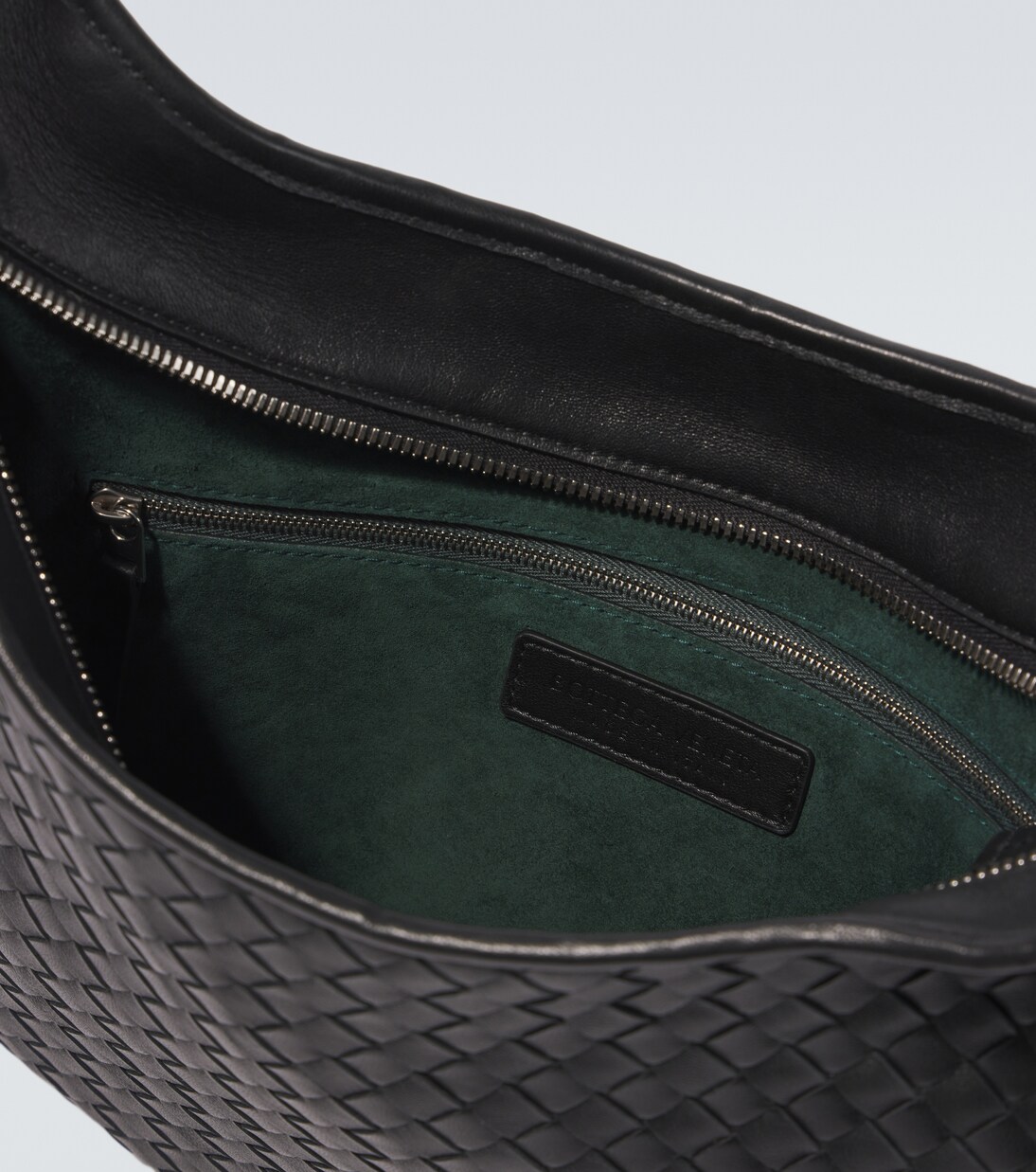 Veneto Intrecciato leather messenger bag | Bottega Veneta