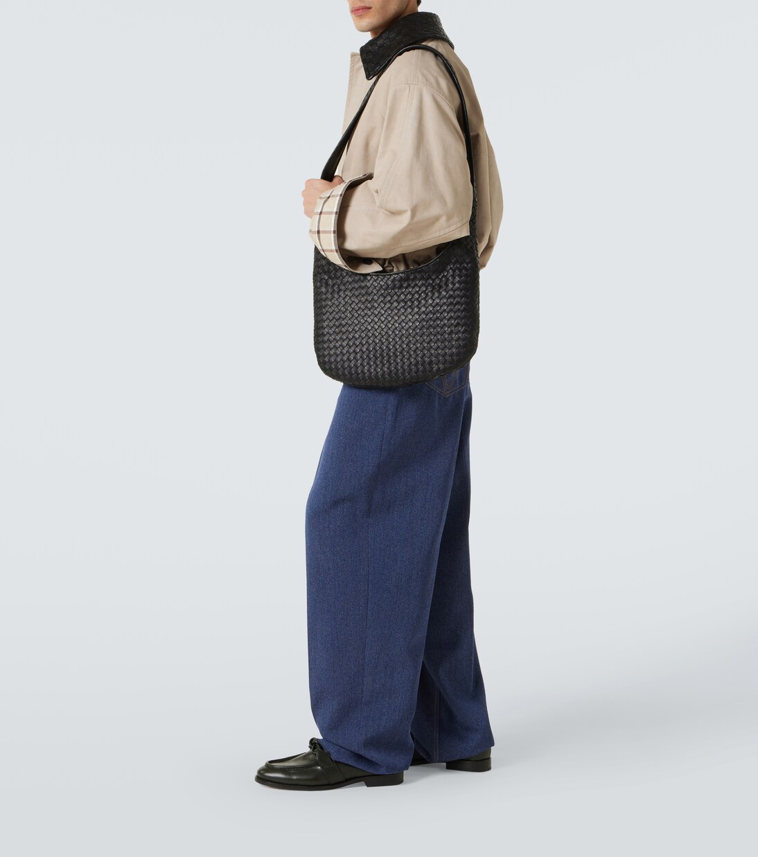 Veneto Intrecciato leather messenger bag | Bottega Veneta