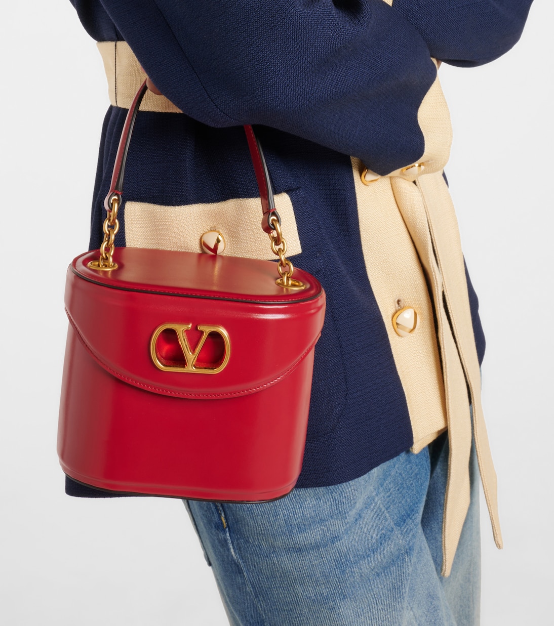 Vain VLogo patent leather vanity bag | Valentino Garavani