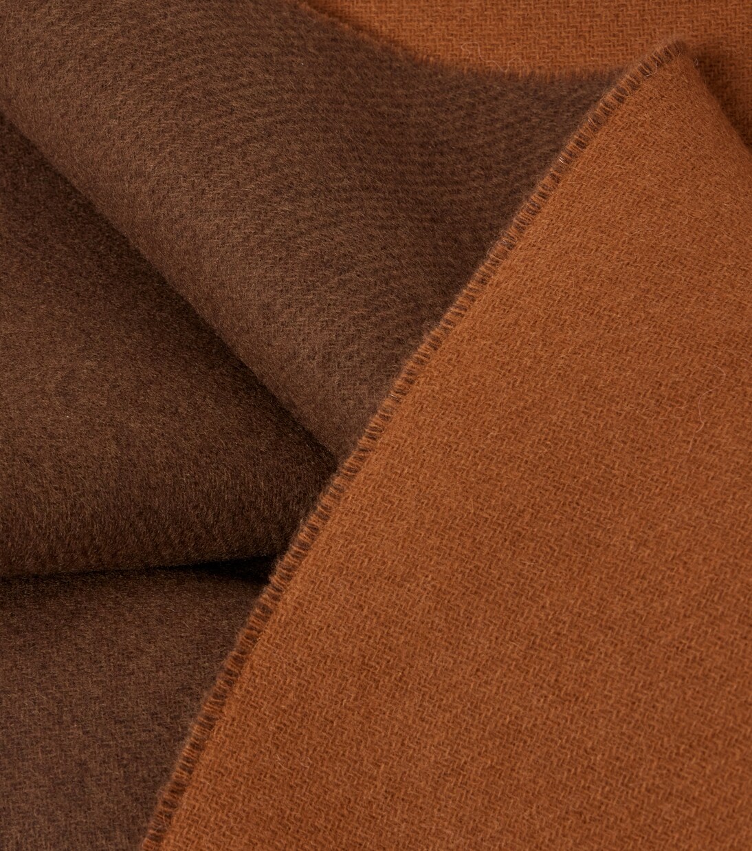 Logo wool and cashmere scarf | Gucci