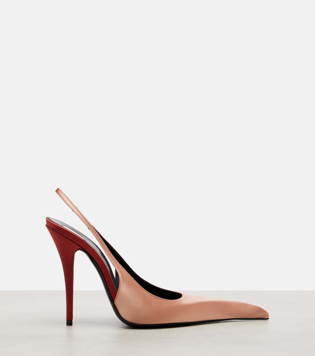 Deroche 110 crêpe satin slingback pumps | Saint Laurent
