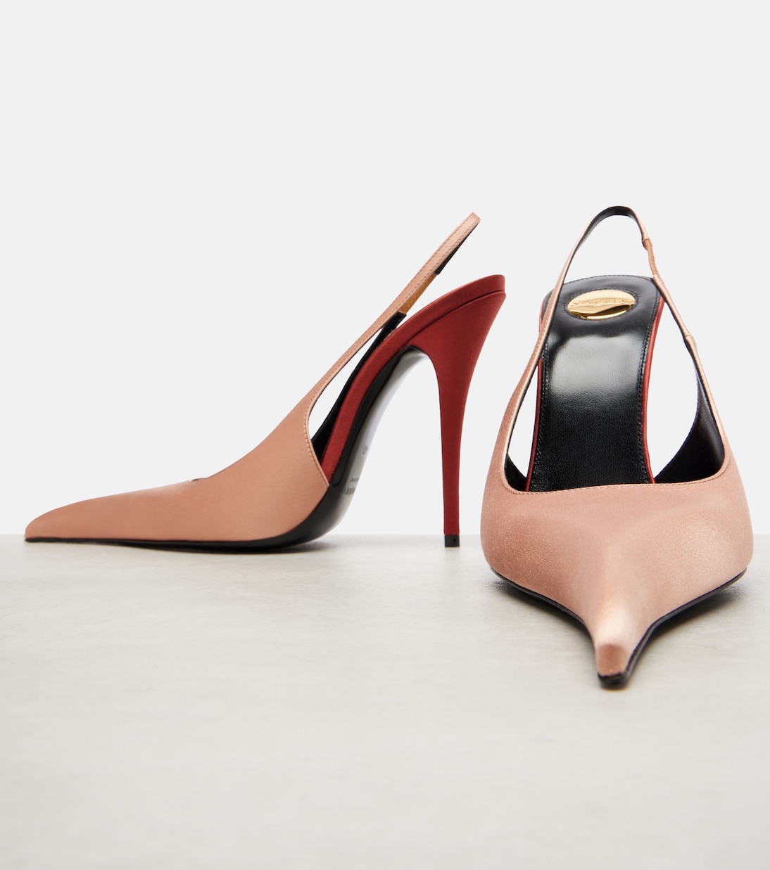 Deroche 110 crêpe satin slingback pumps | Saint Laurent