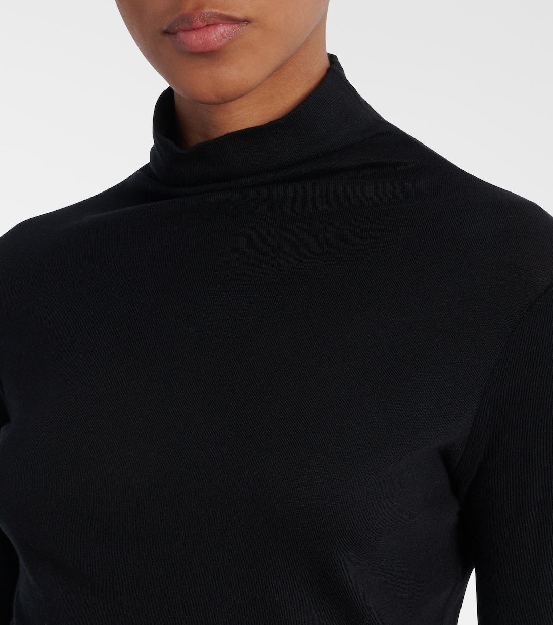Essential turtleneck cotton top | Vince