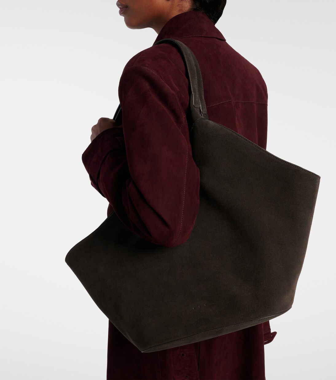 Schultertasche Phantom Large aus Veloursleder | Aesther Ekme