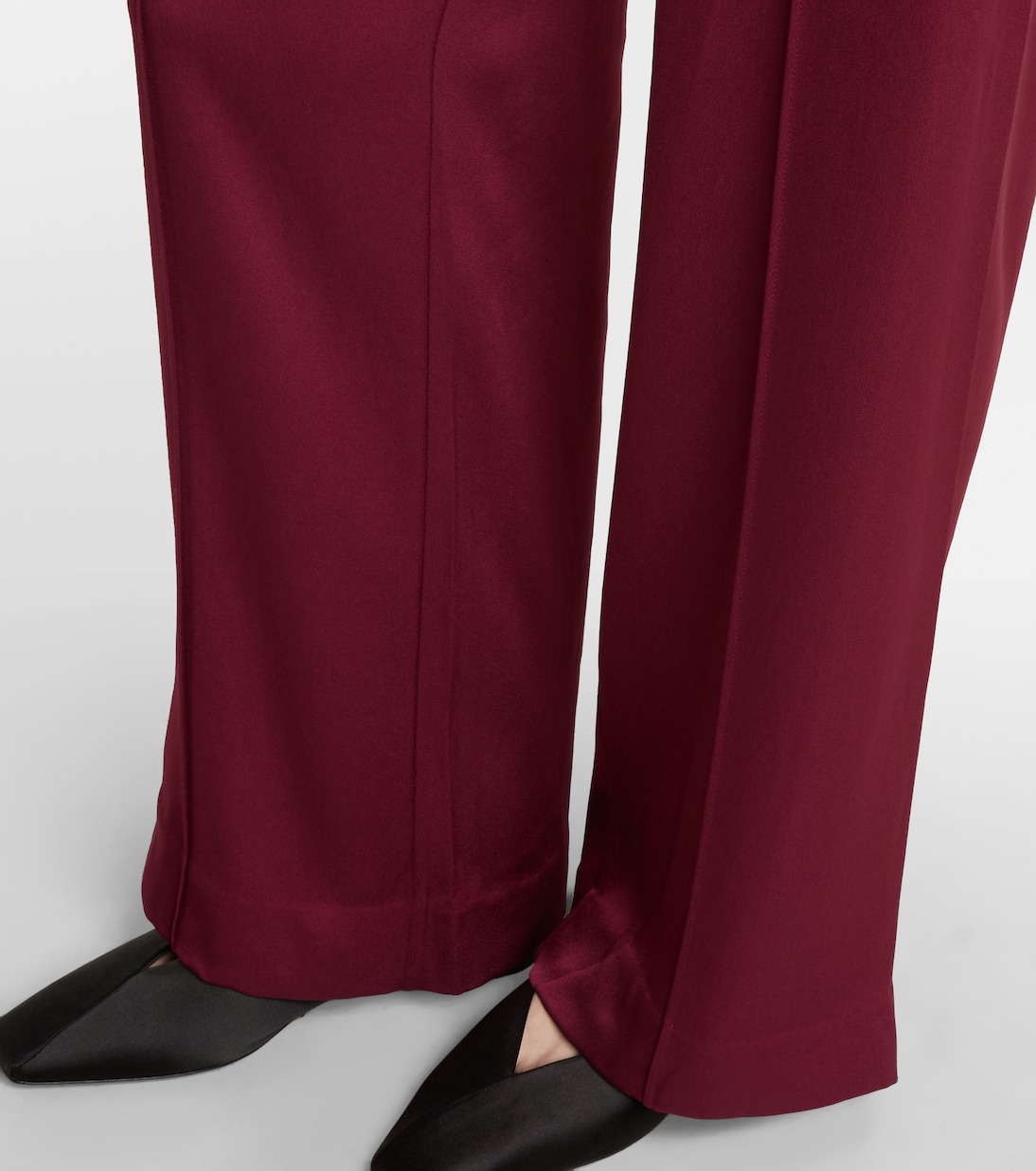 Weite High-Rise-Hose Kyra aus Satin | Simkhai