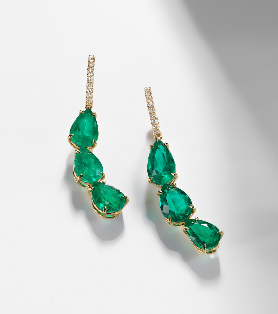 Boucles d'oreilles Anya en or 18 ct, diamants et émeraudes | Anita Ko