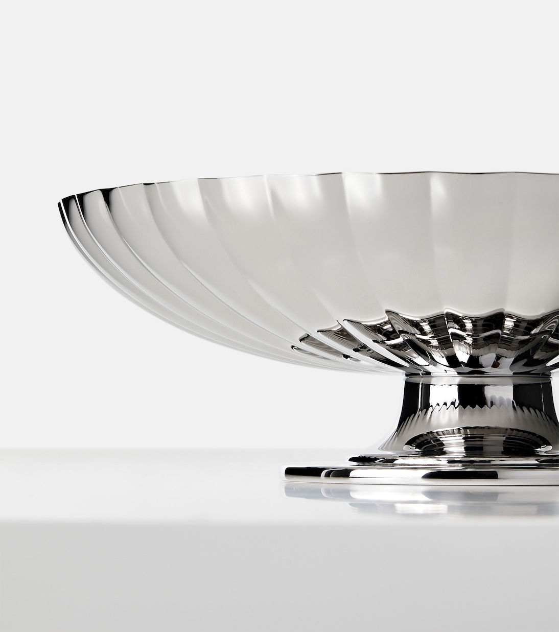 Bernadotte stainless steel serving stand by Sigvard Bernadotte | Georg Jensen