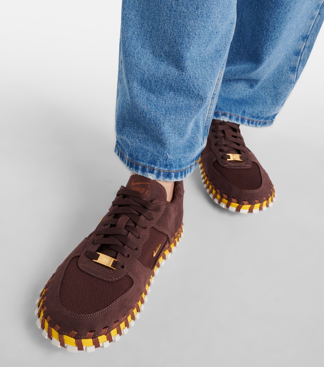 x Jacquemus - Sneakers J Force 1 in suede | Nike