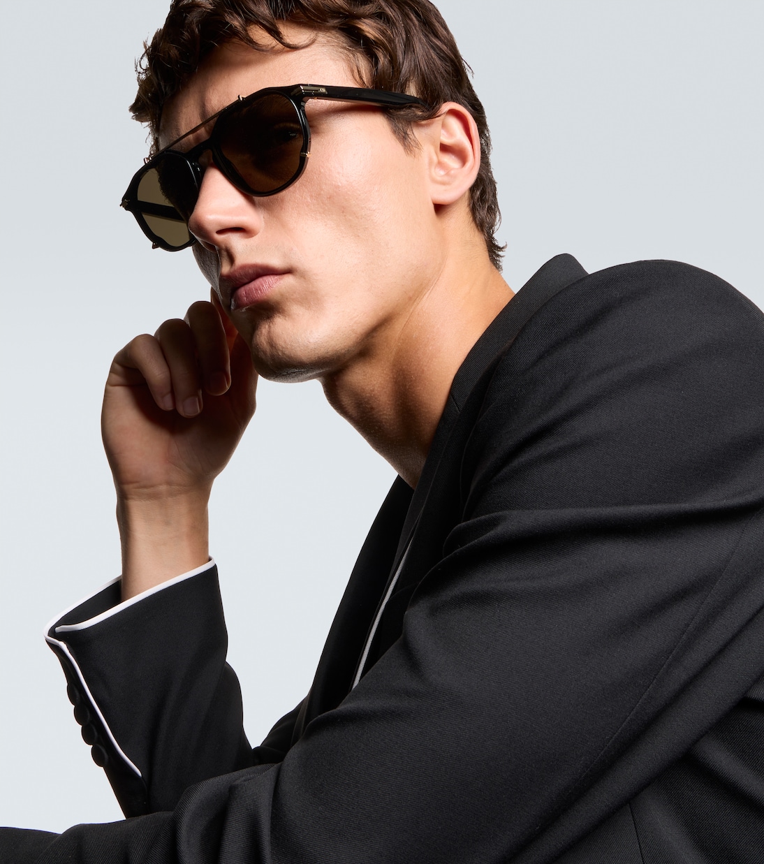 DiorBlackSuit RI round sunglasses | Dior Eyewear