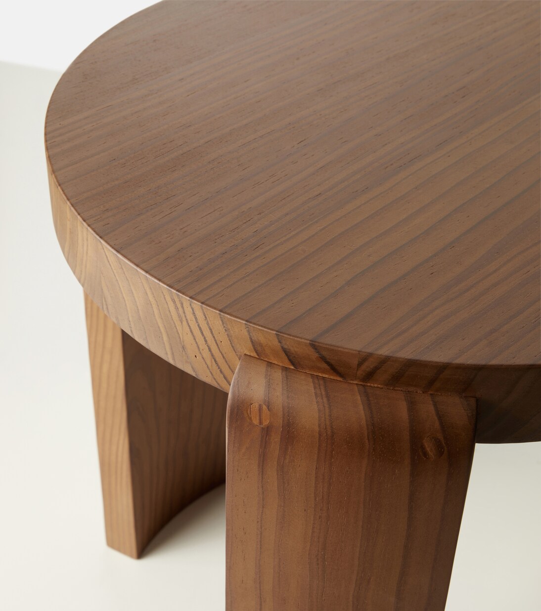 Spina pine stool | Louise Roe