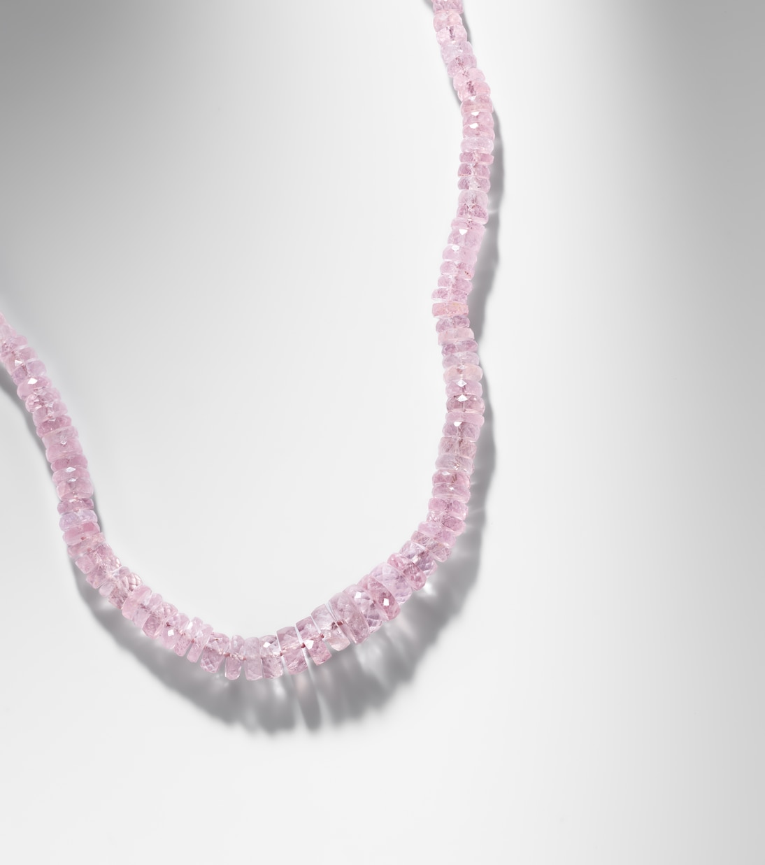 Collar de oro de 18 ct con morganitas | Ileana Makri