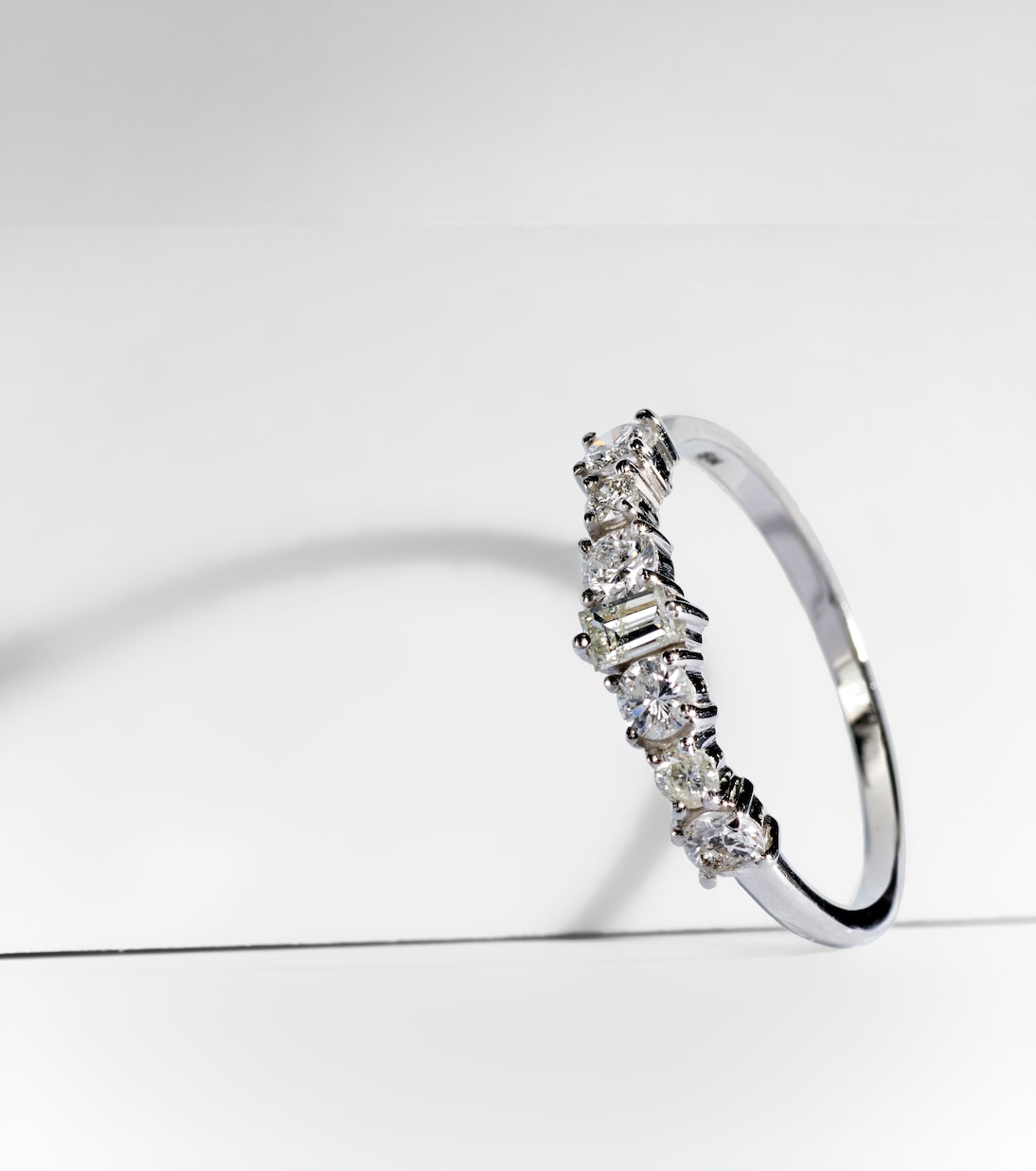 Rivulet 18kt white gold ring with diamonds | Ileana Makri