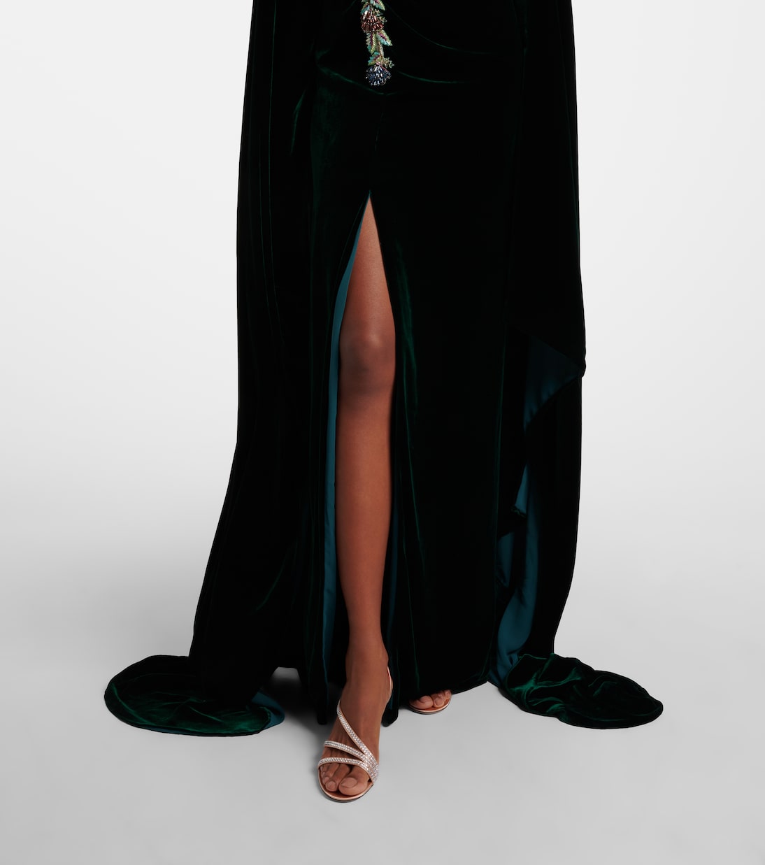 Verzierte Robe Brisha aus Samt | Costarellos