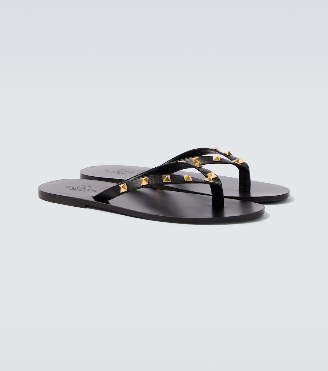 Rockstud leather thong sandals | Valentino Garavani