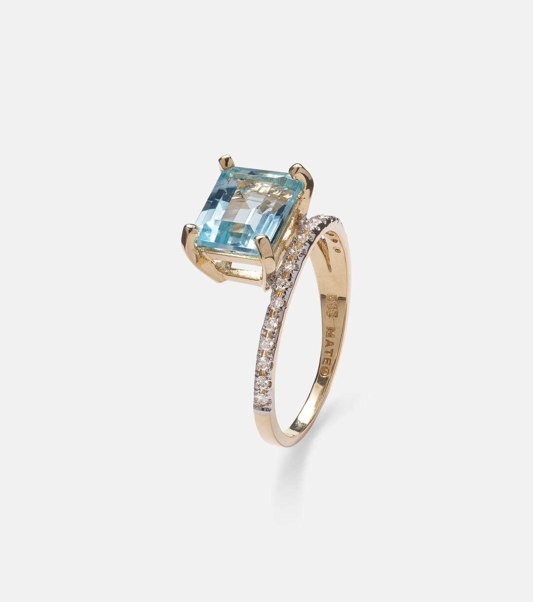 Point of Focus 14kt gold ring with diamonds and topaz | Mateo