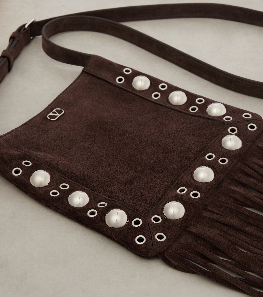 Nellcôte Small fringed suede shoulder bag | Valentino Garavani