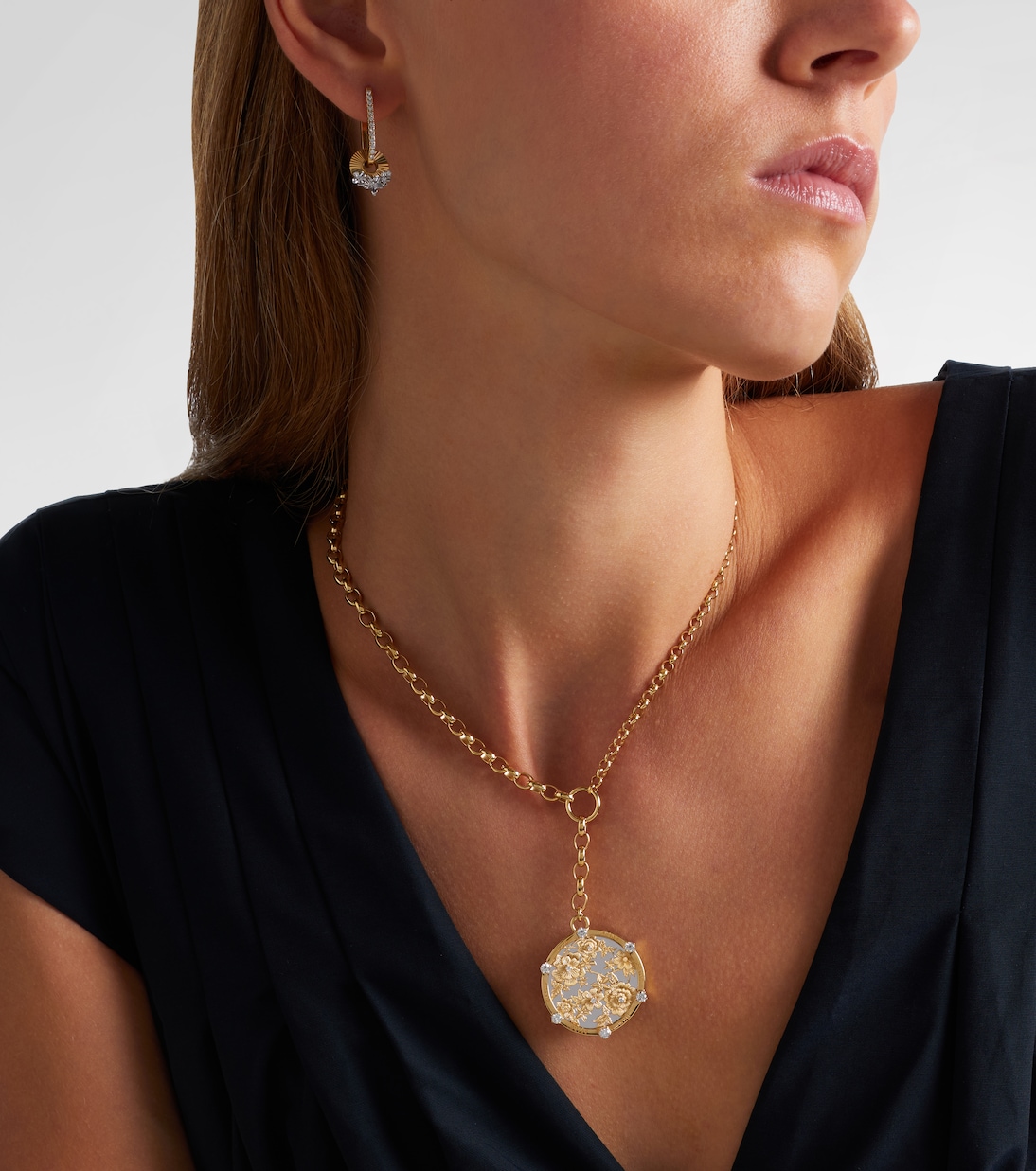 18kt gold pendant necklace with diamonds | FoundRae