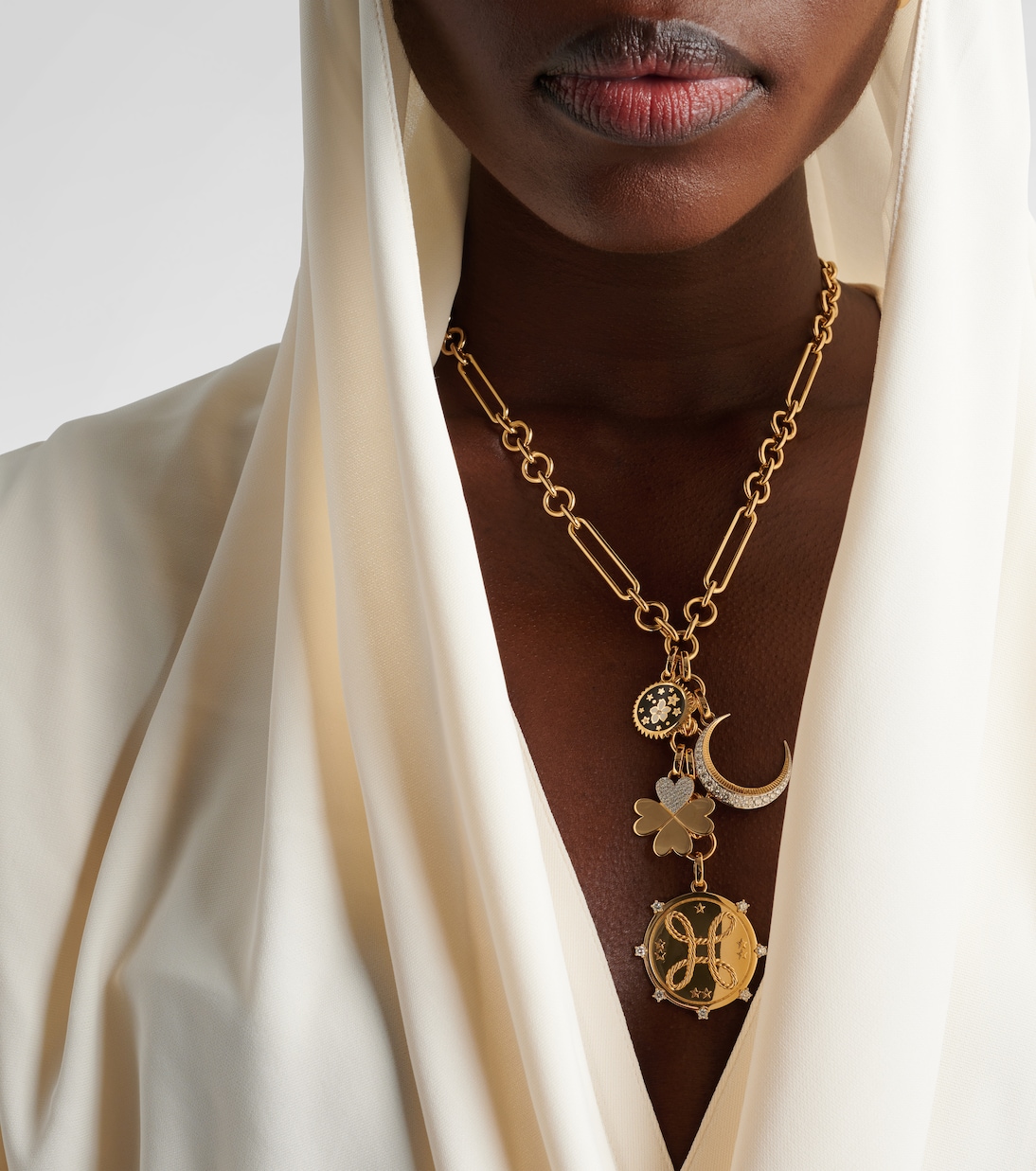 True Love & Crescent Midsize 18kt gold necklace with diamonds | FoundRae